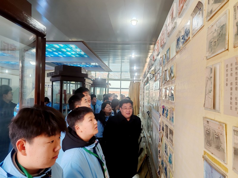 校企合作—山东泰山技师学院师生走进公司参观学习