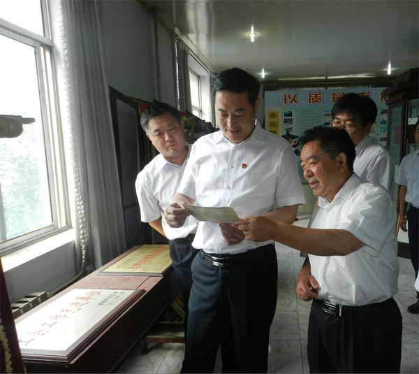 肥城市委副书记、市长殷锡瑞来我公司调研